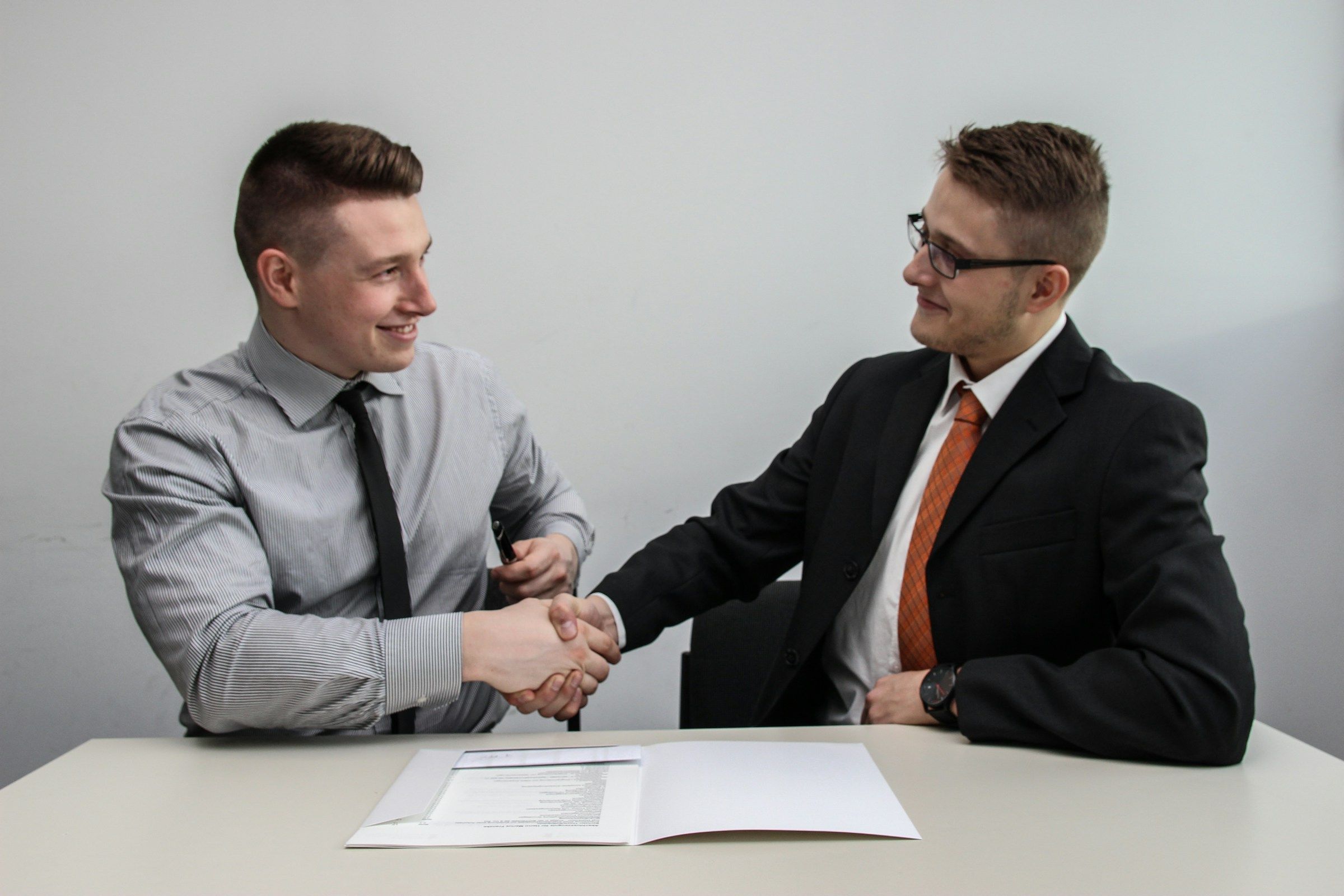 What Is Employee Onboarding Process, And How Do You Develop One?