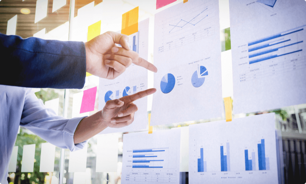 businessman presenting facts and statistics for Employee Retention Plan