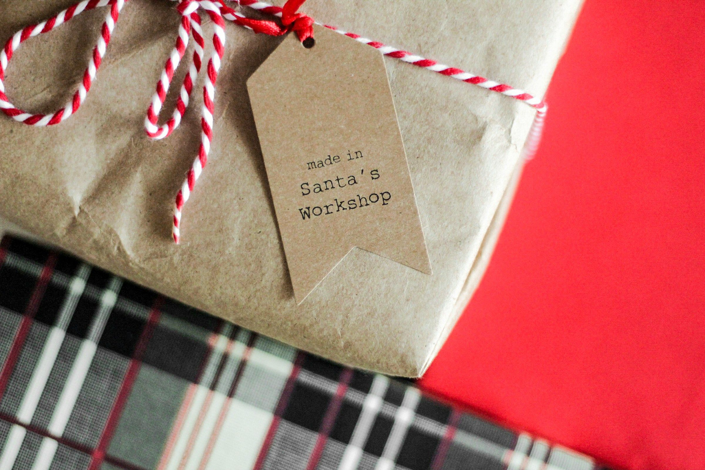 What To Get Employees For Christmas? 83 Memorable Gift Ideas
